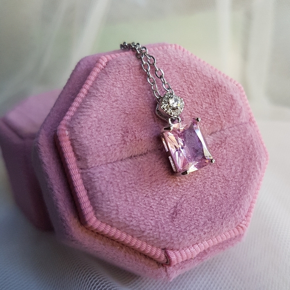 Swarovski Elements 925 Silver Pink Square Solitaire Pendant Necklace NEW - Picture 1 of 12